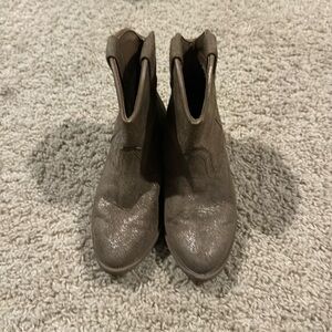 Light brown sparkly boots
